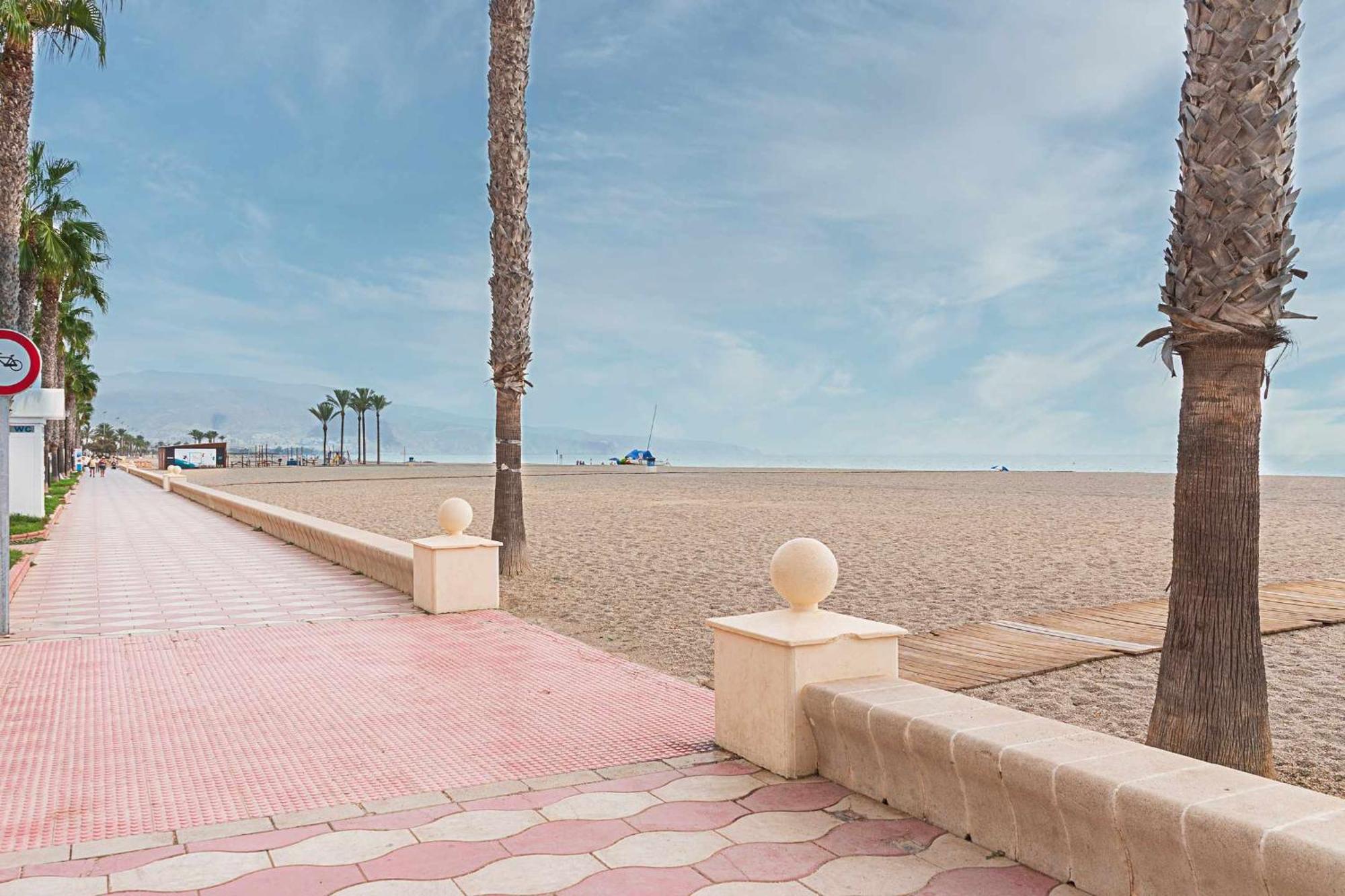 Casa Playa Roquetas Apartment โรเกตัสเดมาร์ ภายนอก รูปภาพ